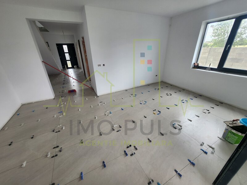Timis Duplex. Mosnita veche. 350 mp Teren. 4 Camere